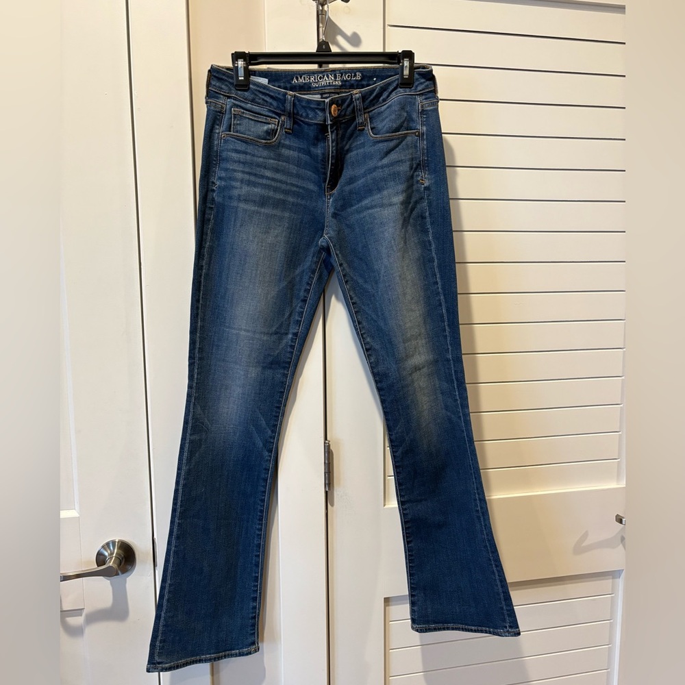 American Eagle Outfitters Women's Dark Blue Flare Jeans Size 8